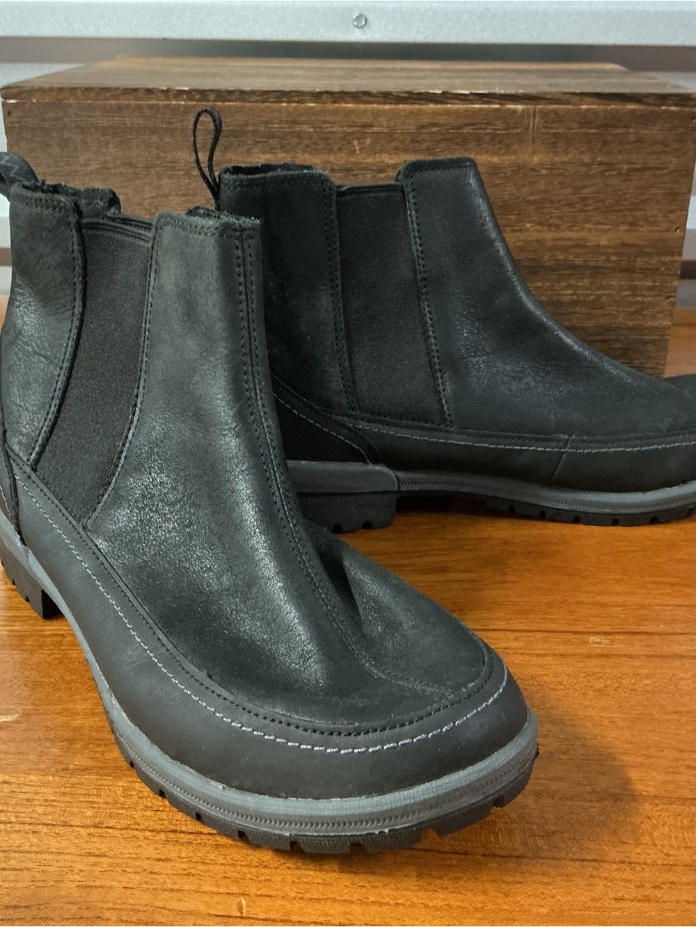 Merrell Women Emery Black Leather Classic Chelsea Ankle Boot Size 9.5